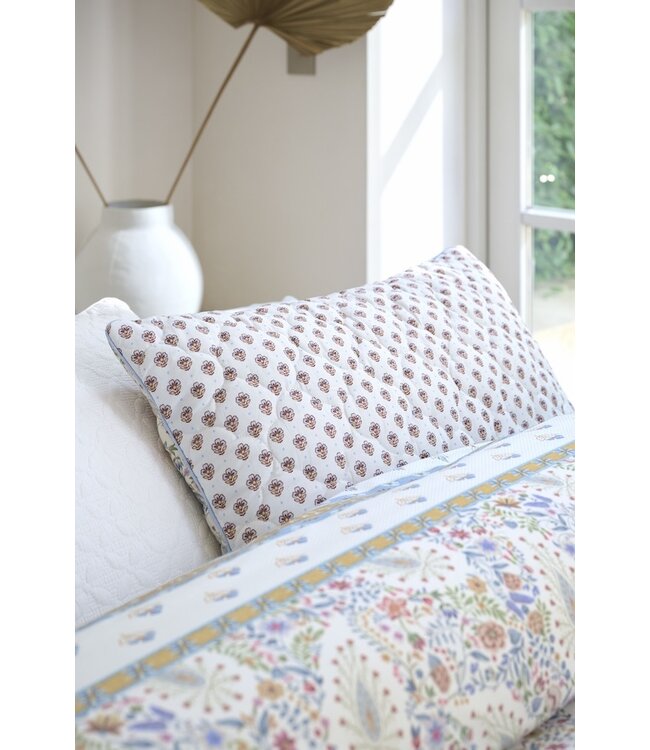Pip Studio Kairi Bloom Quilted kussen Licht blauw 45x70