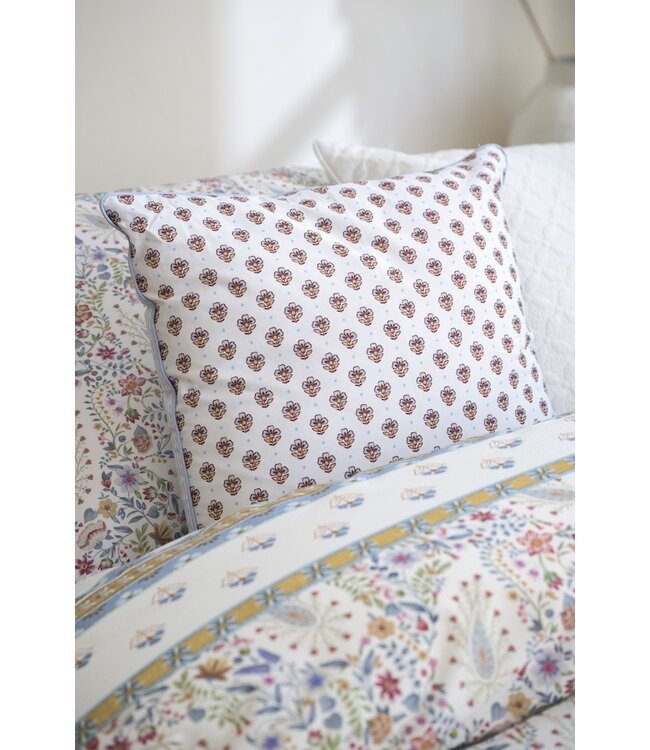 Pip Studio Kairi Bloom Licht blauw kussensloop