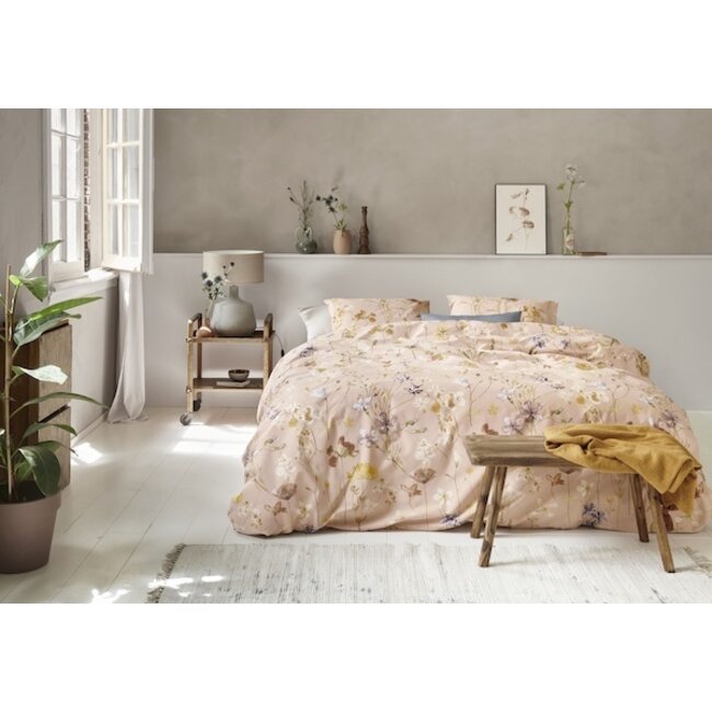 Ariadne at Home Soft Flowers Nude dekbedovertrek