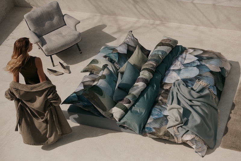 Vandyck Home Bellavita smoke green bedsprei