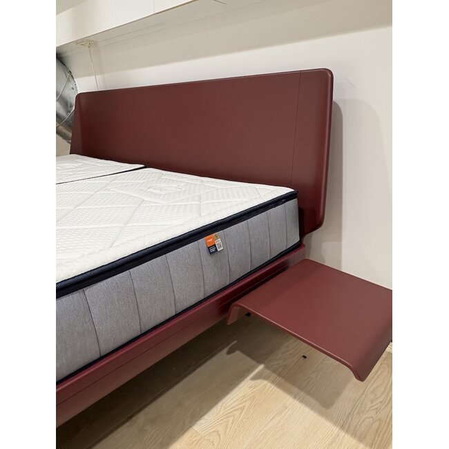 Auping Essential burgundy 180x210 showmodel