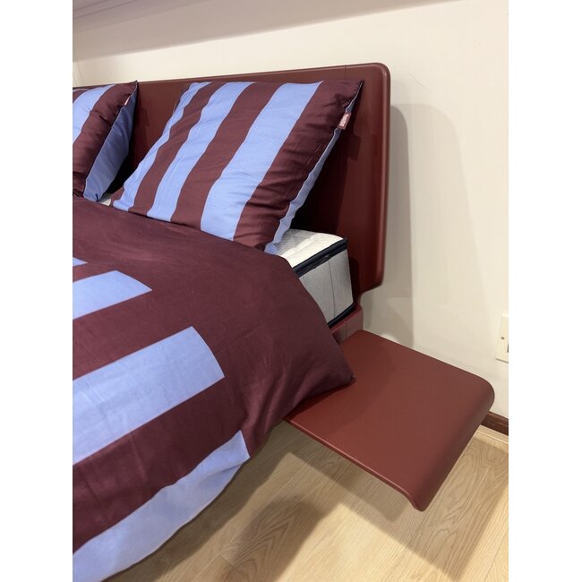 Auping Essential burgundy 180x210 showmodel