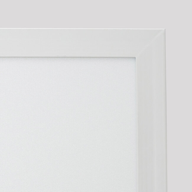 Lumin8 Panneau LED 60x120 | 38W | Blanc Froid 6000K | 6840 lm | 180 lm/W | UGR<22 | Sans scintillement | Rétroéclairé