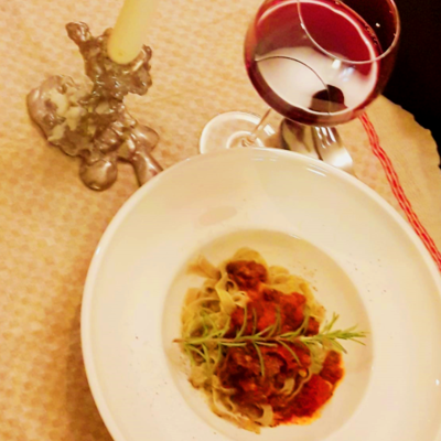 Tagliatella met Hamburgers van het Zeeuws Hert