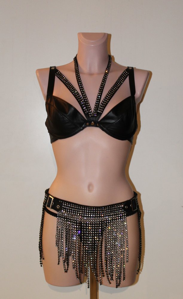 Bizonder Rok met losse strassbanden R196