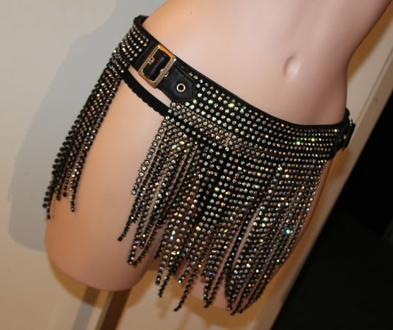 Bizonder Rok met losse strassbanden R196