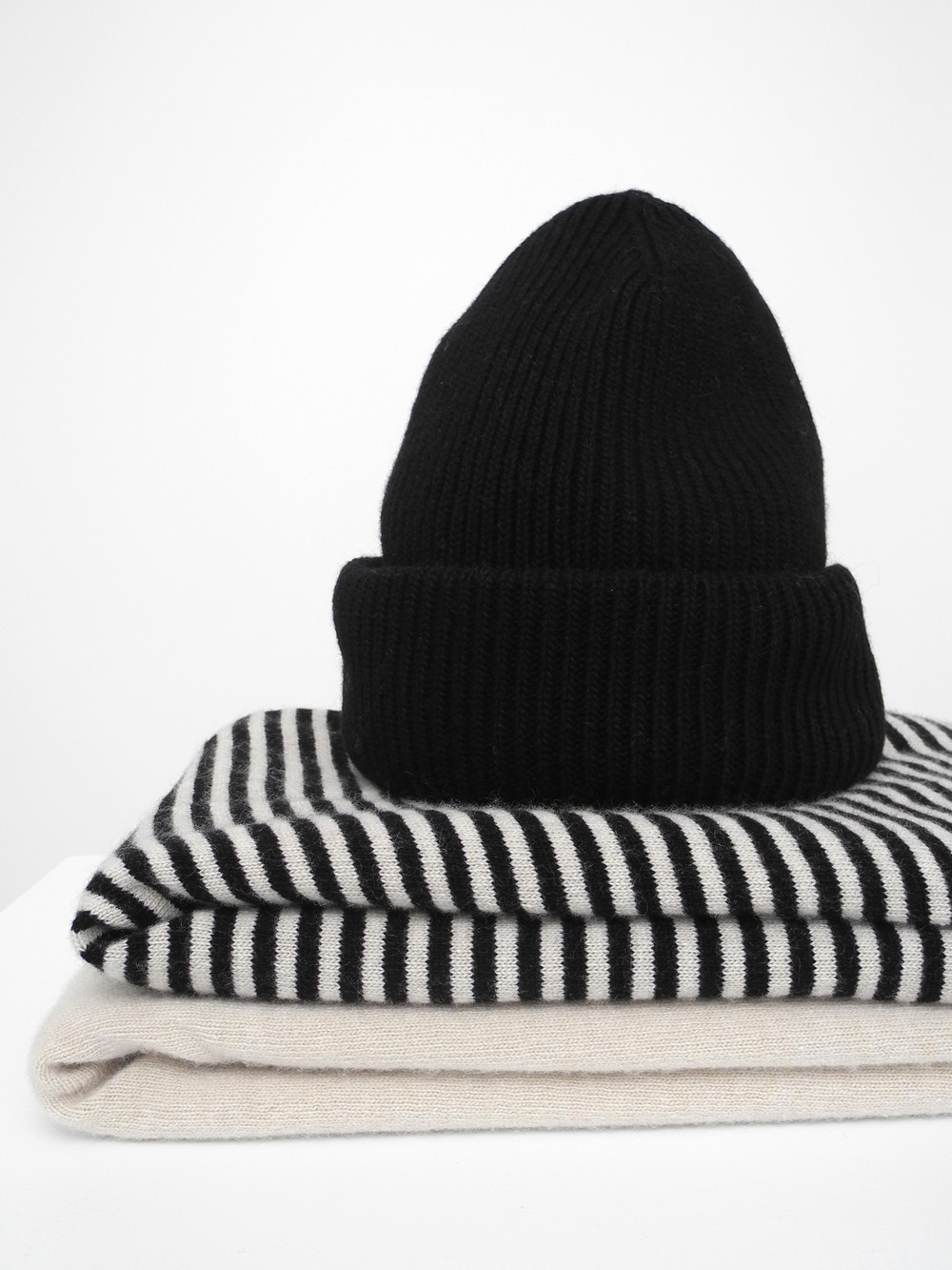 Cosy Beanie Solid Black