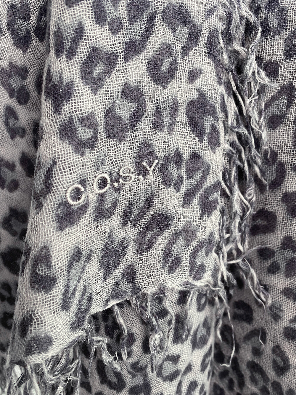 C.O.S.Y by SjaalMania Schal Cosy Cashmy Leopard Grau