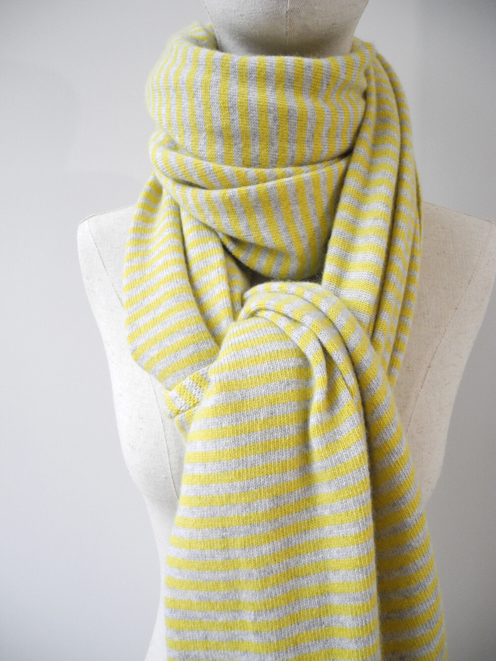 Sjaal Cosy Chic Stripes Vibrant Yellow - Pearl Grey