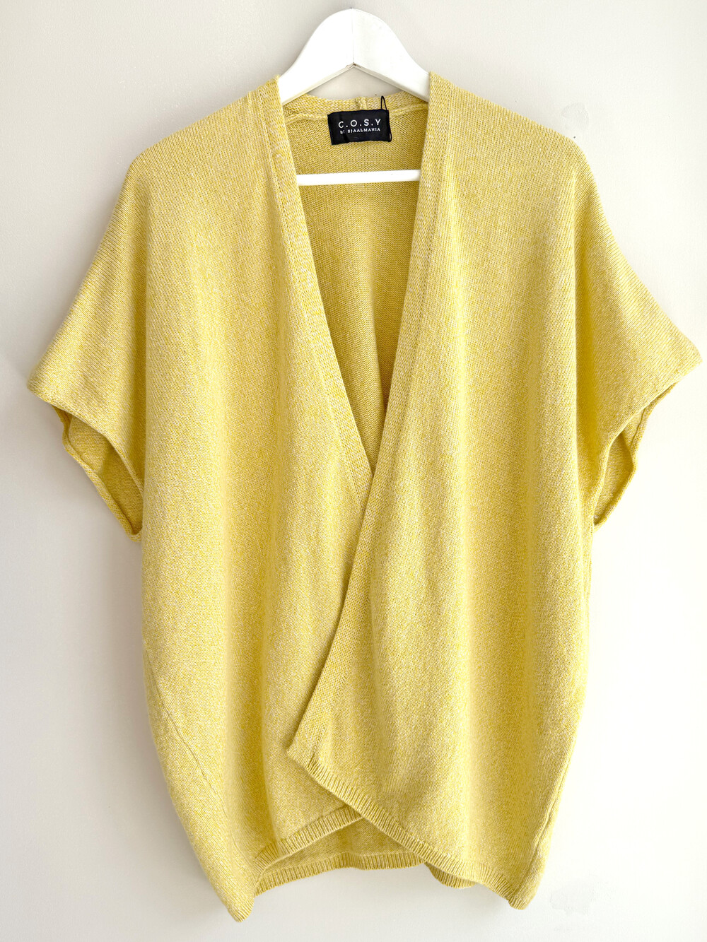 C.O.S.Y by SjaalMania Cosy Strickjacke Leuchtendes Gelb/Helles Sand