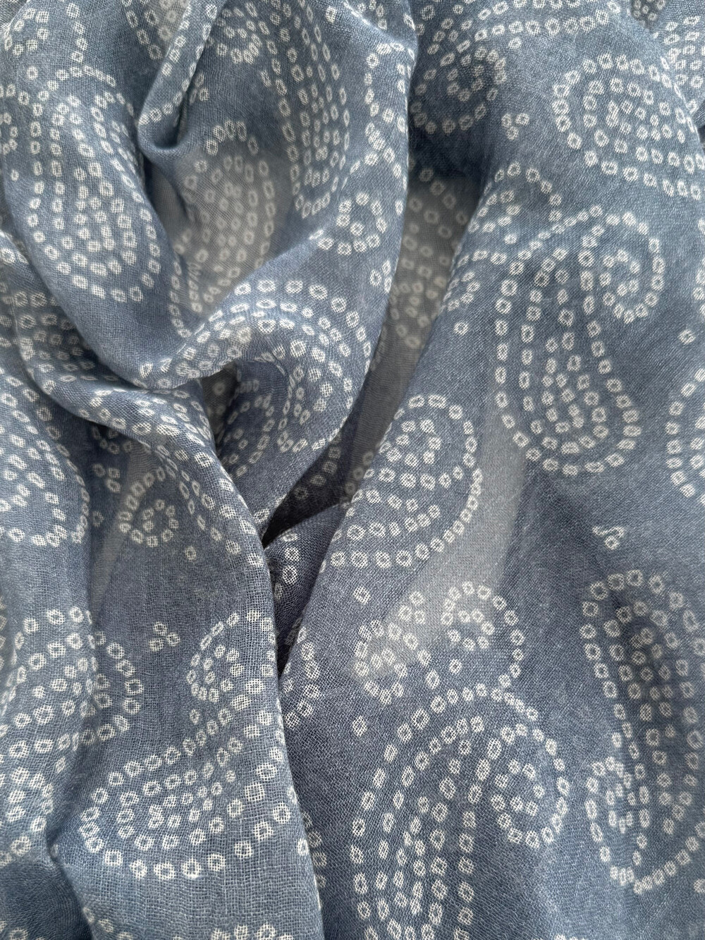 C.O.S.Y by SjaalMania Scarf Cosy Paisley  Faded Denim