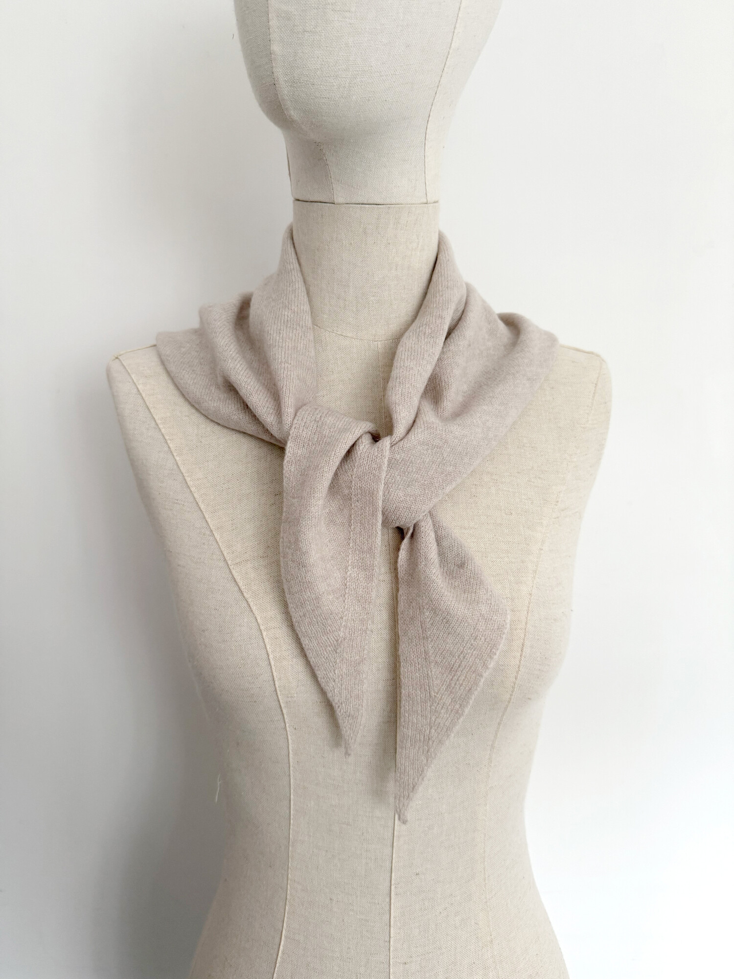 Scarf Cosy Triangle Small Oatmeal