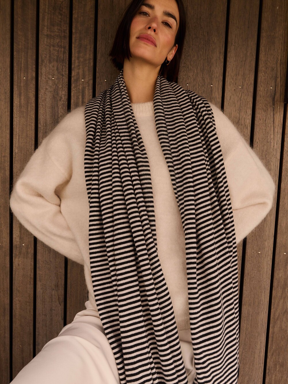 C.O.S.Y by SjaalMania Sjaal Cosy Chic Stripes Solid Black - Light Sand