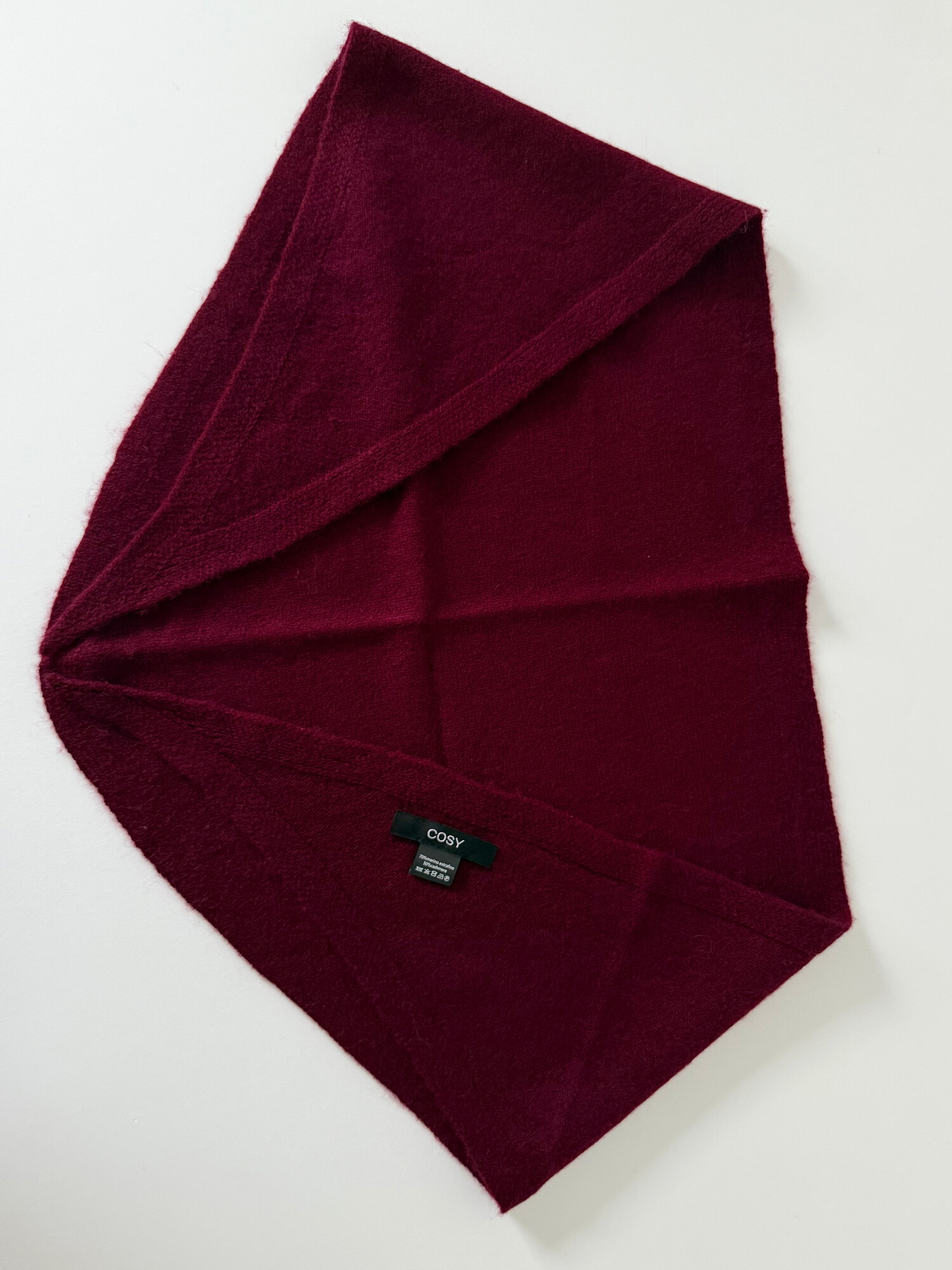 Scarf Cosy Triangle Small Rouge Noir