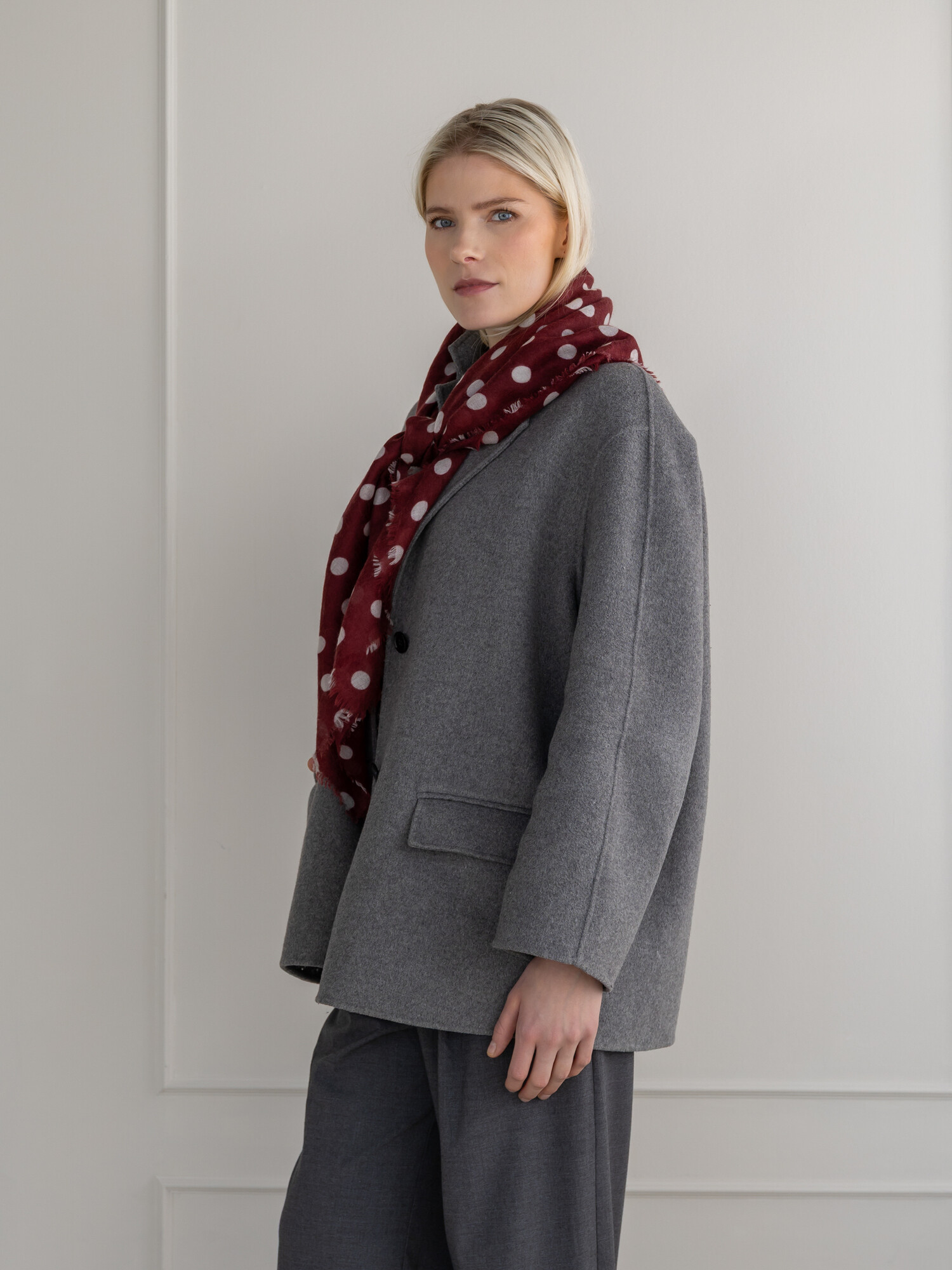 Scarf 100% Cashmere Dots Cabernet C.O.S.Y by SjaalMania Scarf 100% Cashmere Dots Cabernet