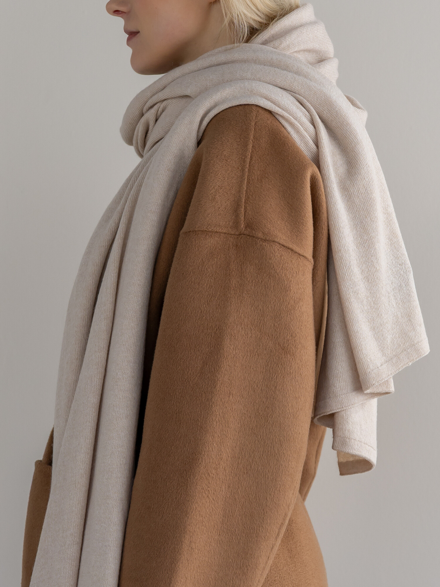 Travel Wrap Cosy Chic Light Sand C.O.S.Y by SjaalMania Travel Wrap Cosy Chic Light Sand