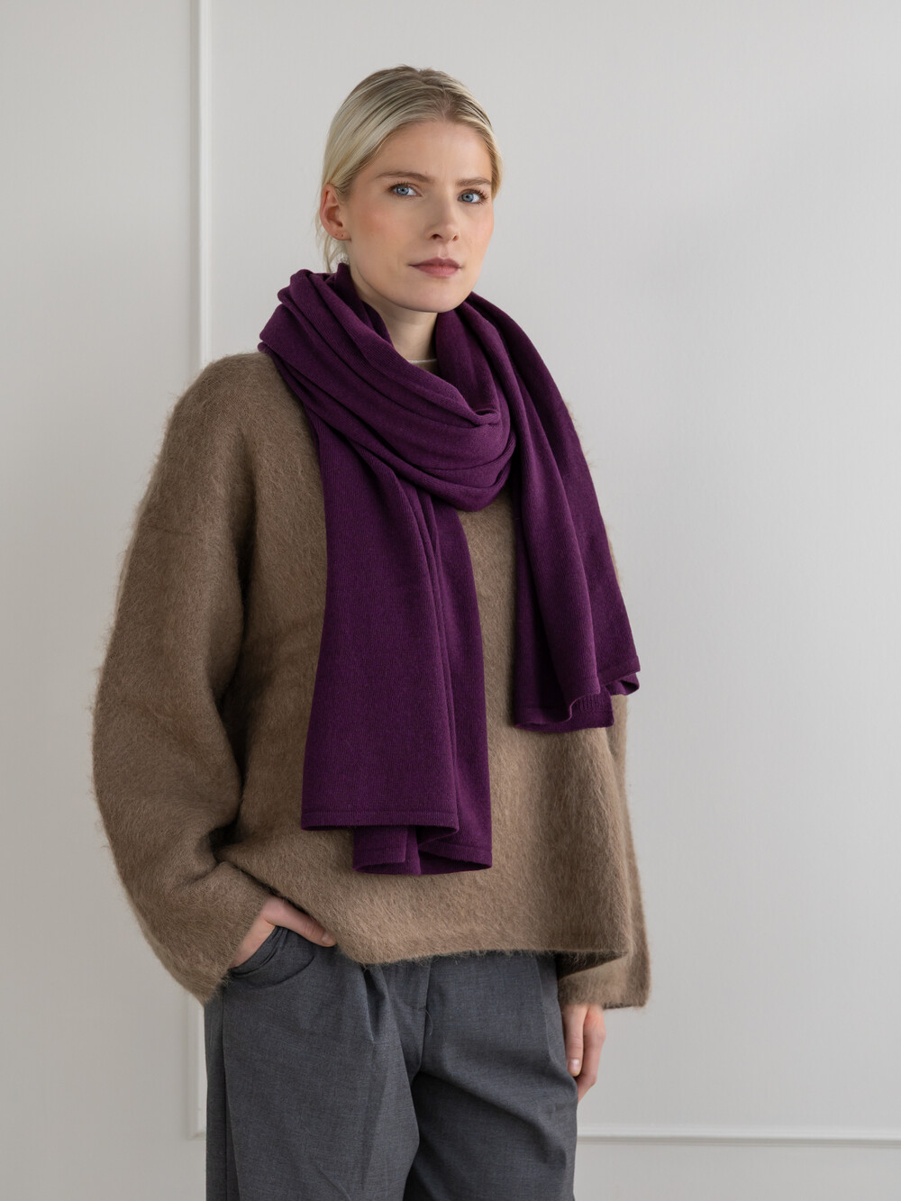 Travel Wrap Cosy Chic Plum C.O.S.Y by SjaalMania Travel Wrap Cosy Chic Plum