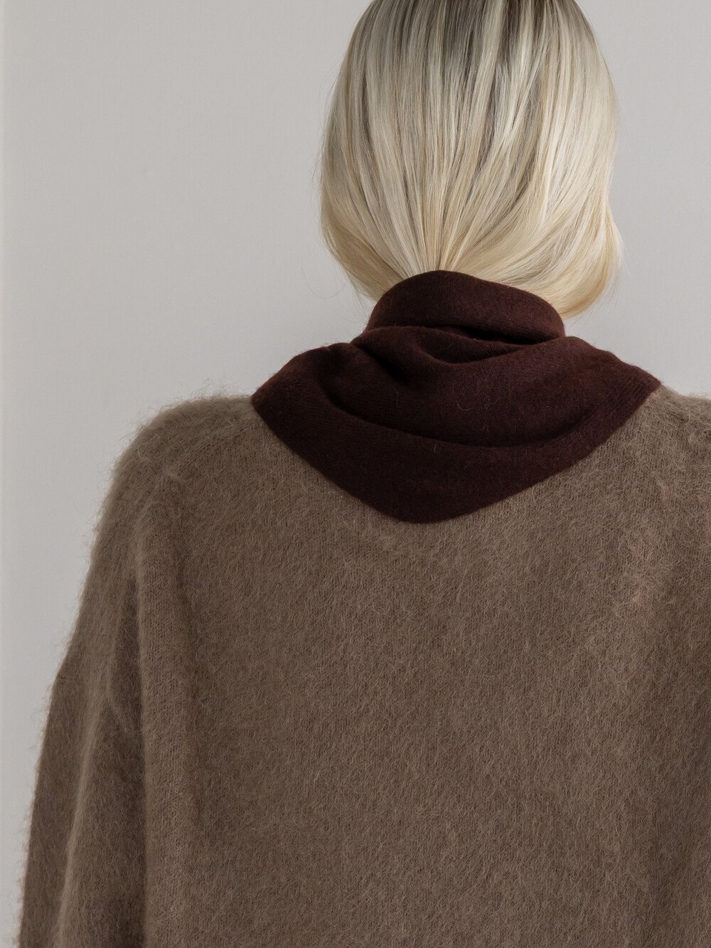 Scarf Cosy Triangle Small Hickory