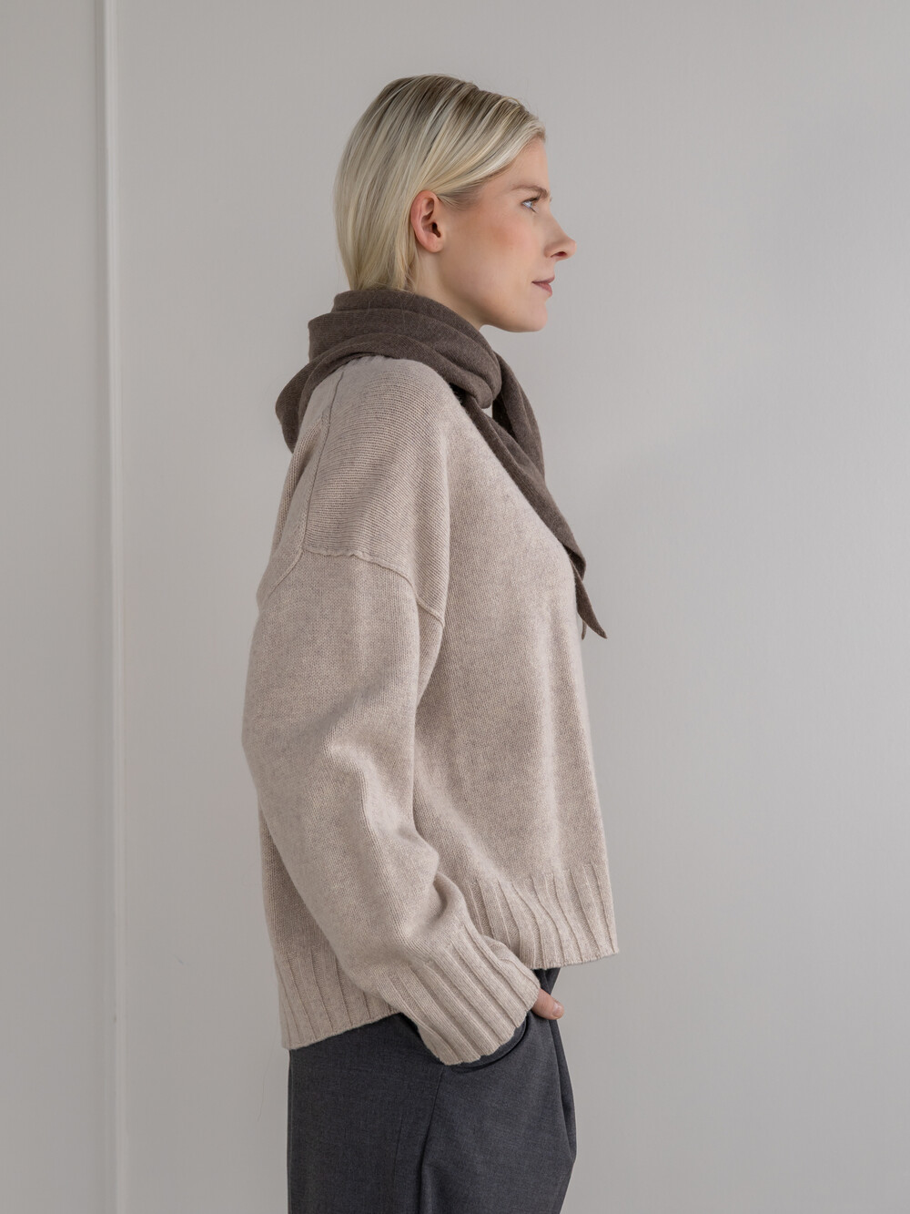 Schal Cosy Triangle Small Dunkelbraun