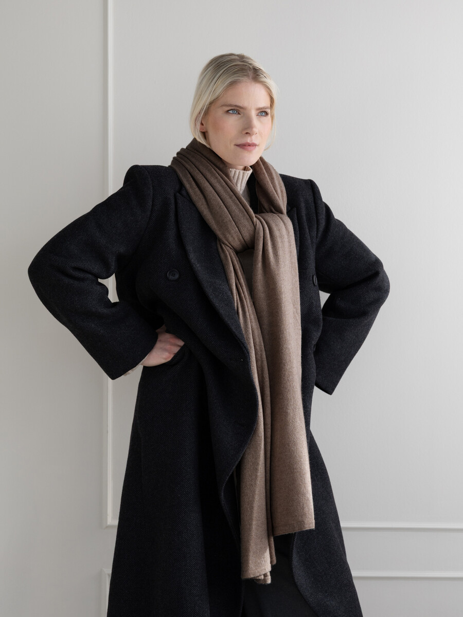 C.O.S.Y by SjaalMania Travel Wrap Cosy Chic Brown Taupe Melee
