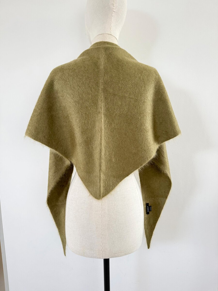 C.O.S.Y by SjaalMania Cosy Triangle 100% Brushed Cashmere Forest