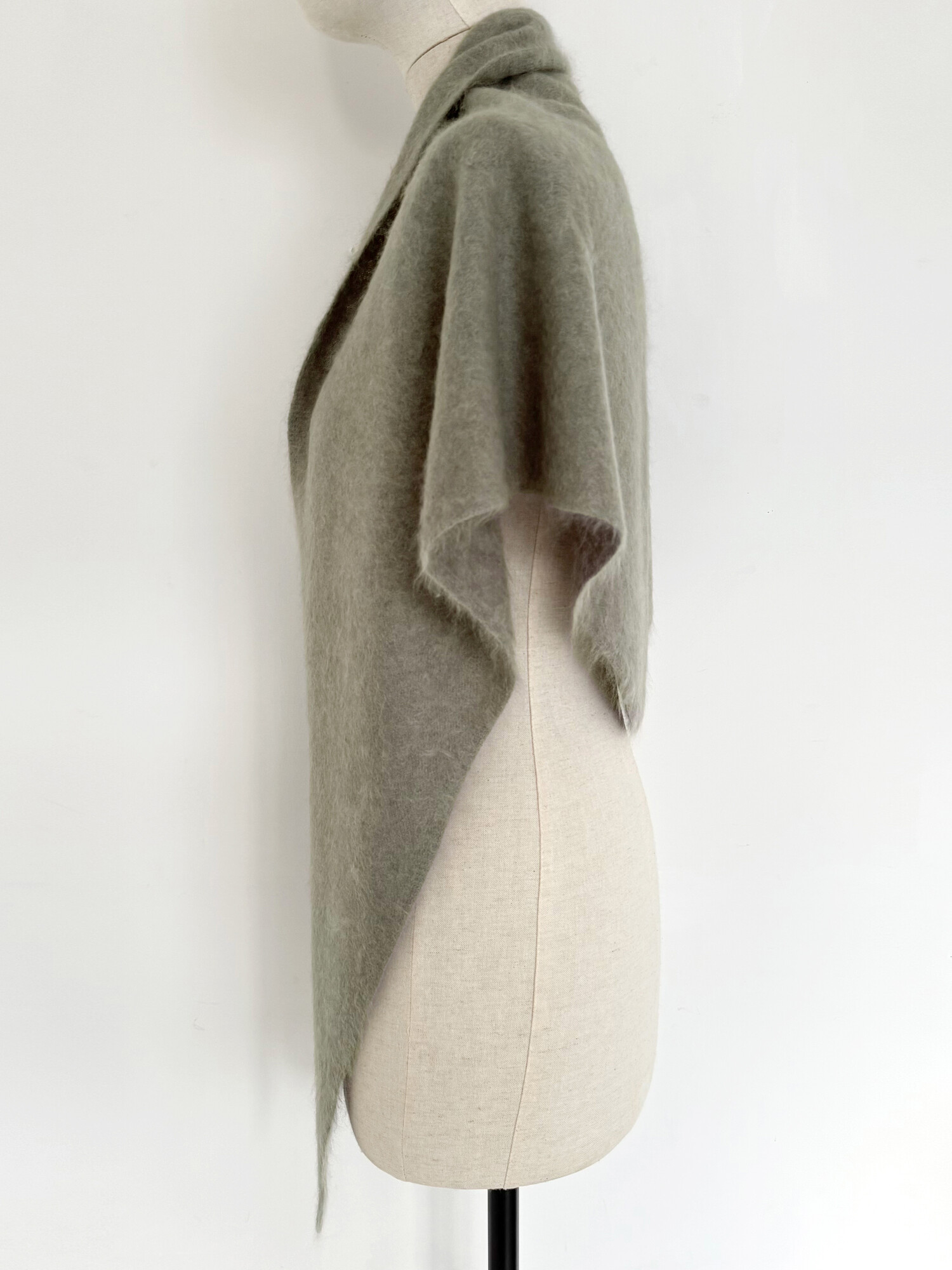 Cosy Triangle 100% Brushed Cashmere Olive