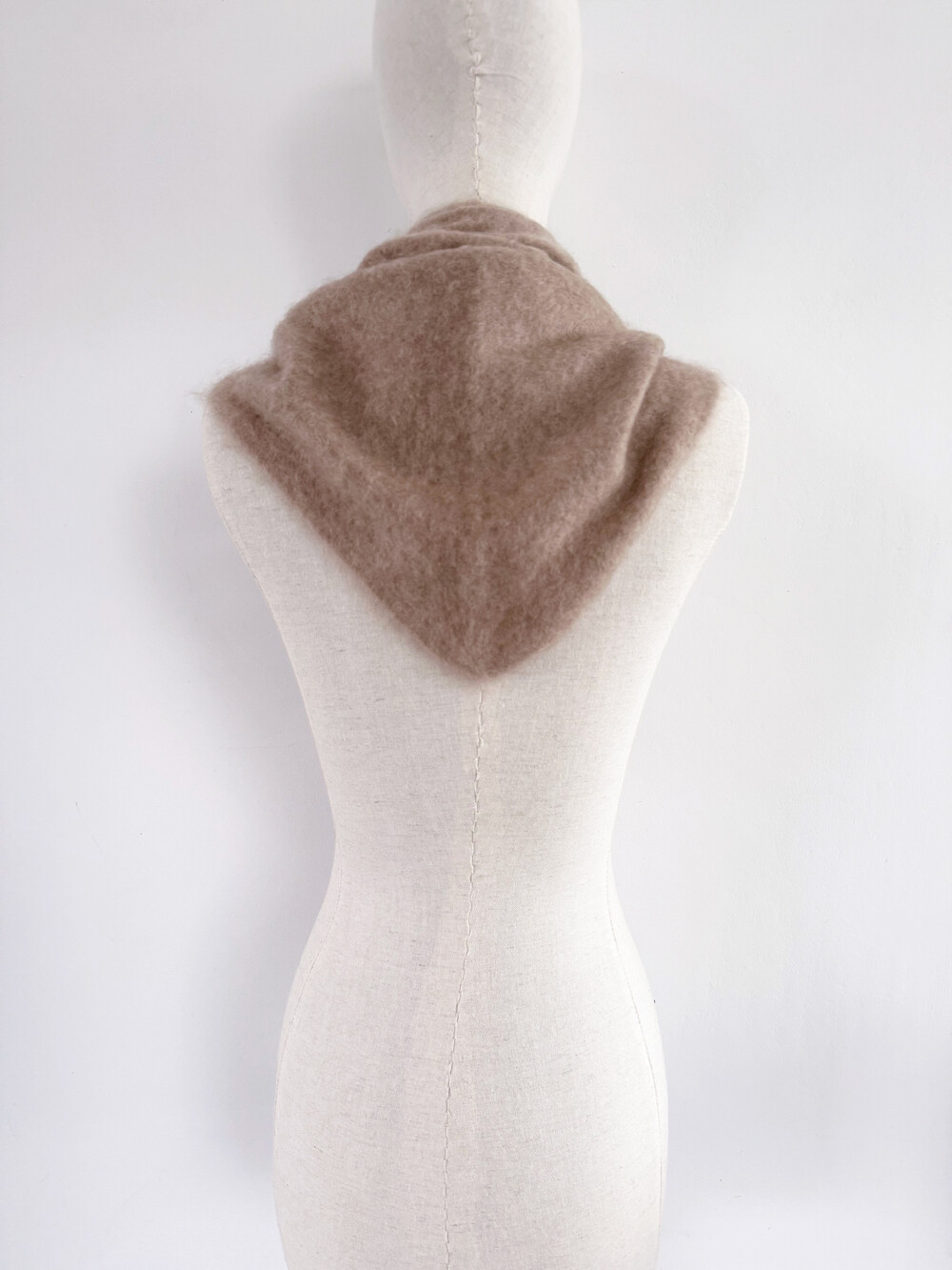 C.O.S.Y by SjaalMania Cosy Triangle 100% Brushed Cashmere Autumn