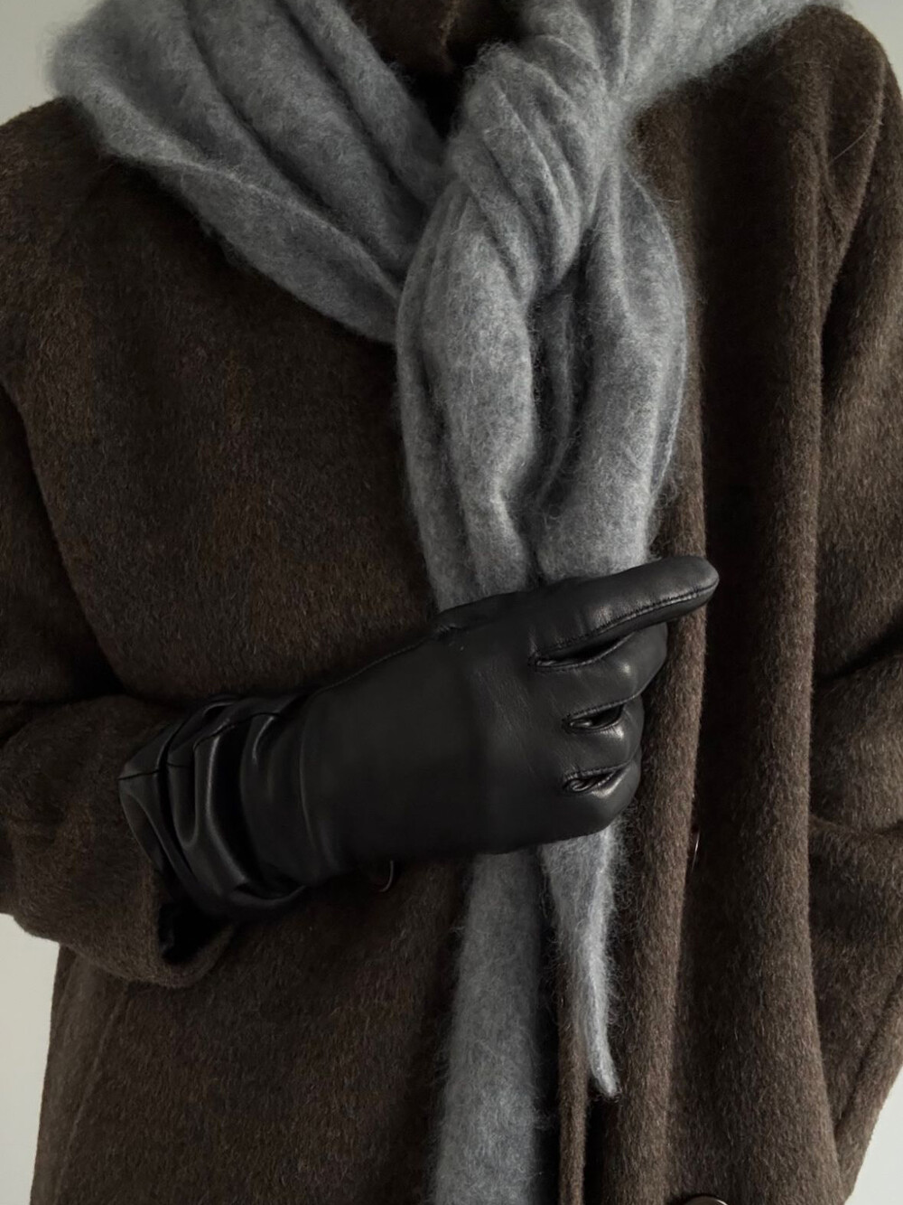 Cosy Triangle 100% Brushed Cashmere Feather