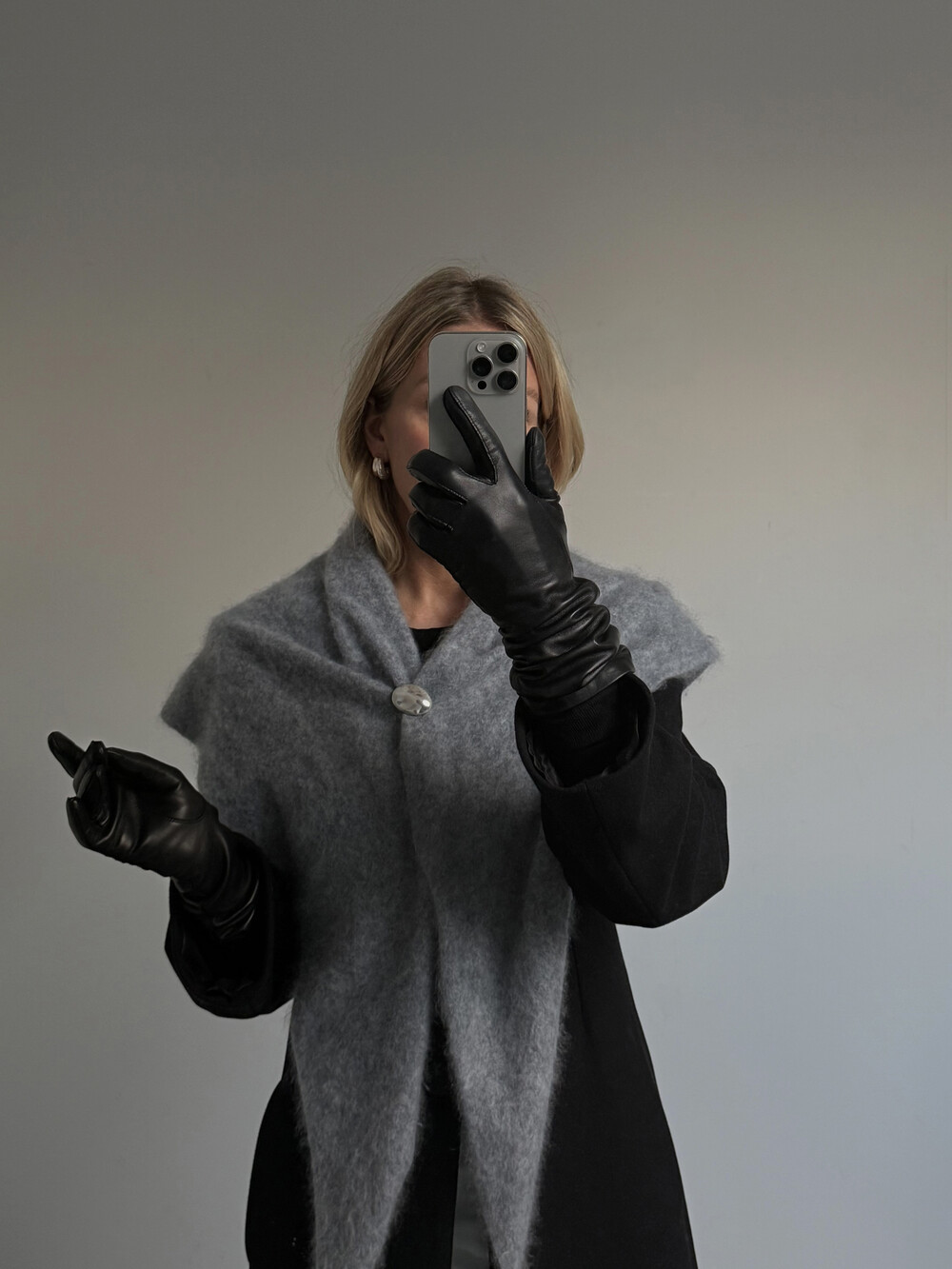 Cosy Triangle 100% Brushed Cashmere Feather