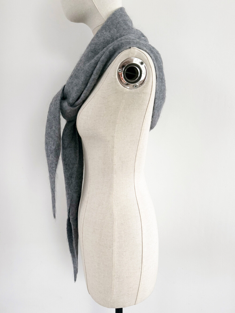 Cosy Triangle 100% Brushed Cashmere Feather