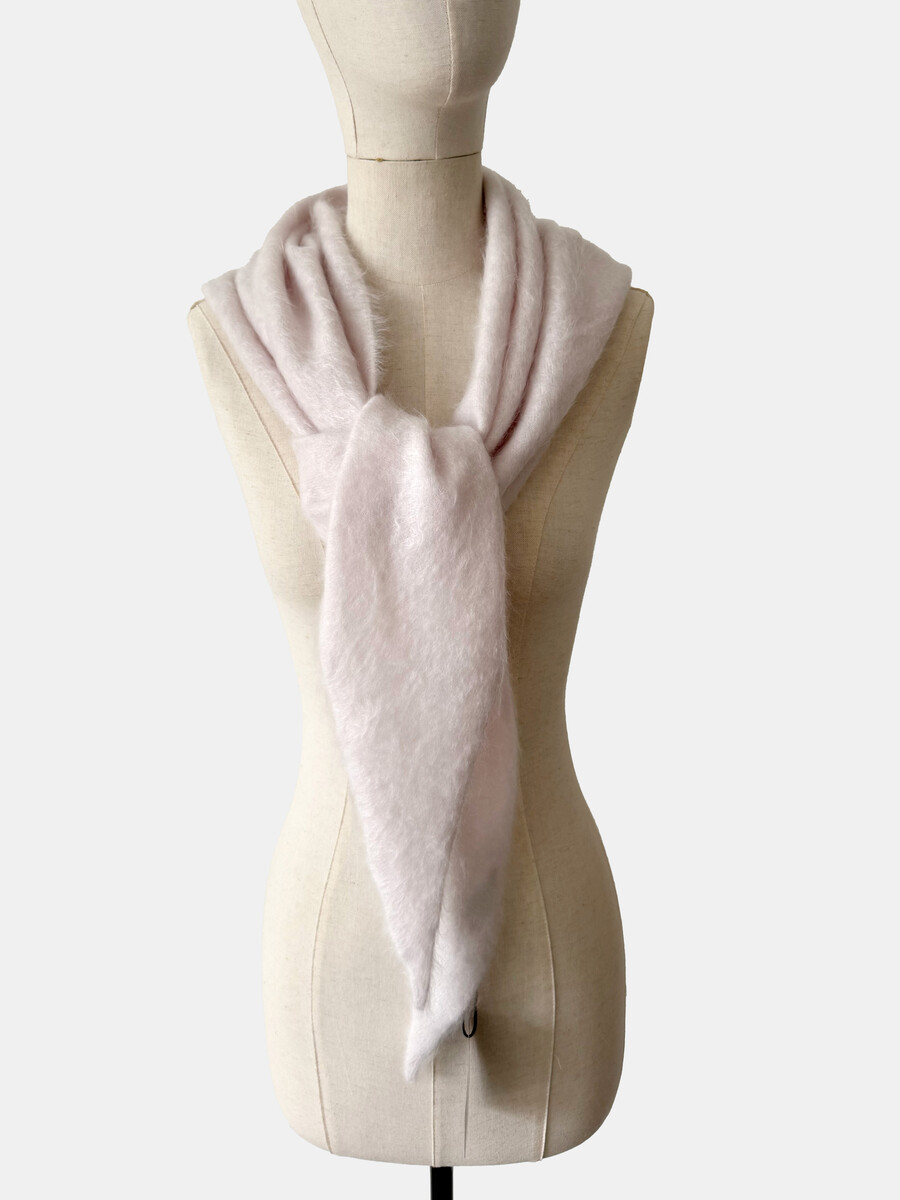 Cosy Triangle 100% Brushed Cashmere City
