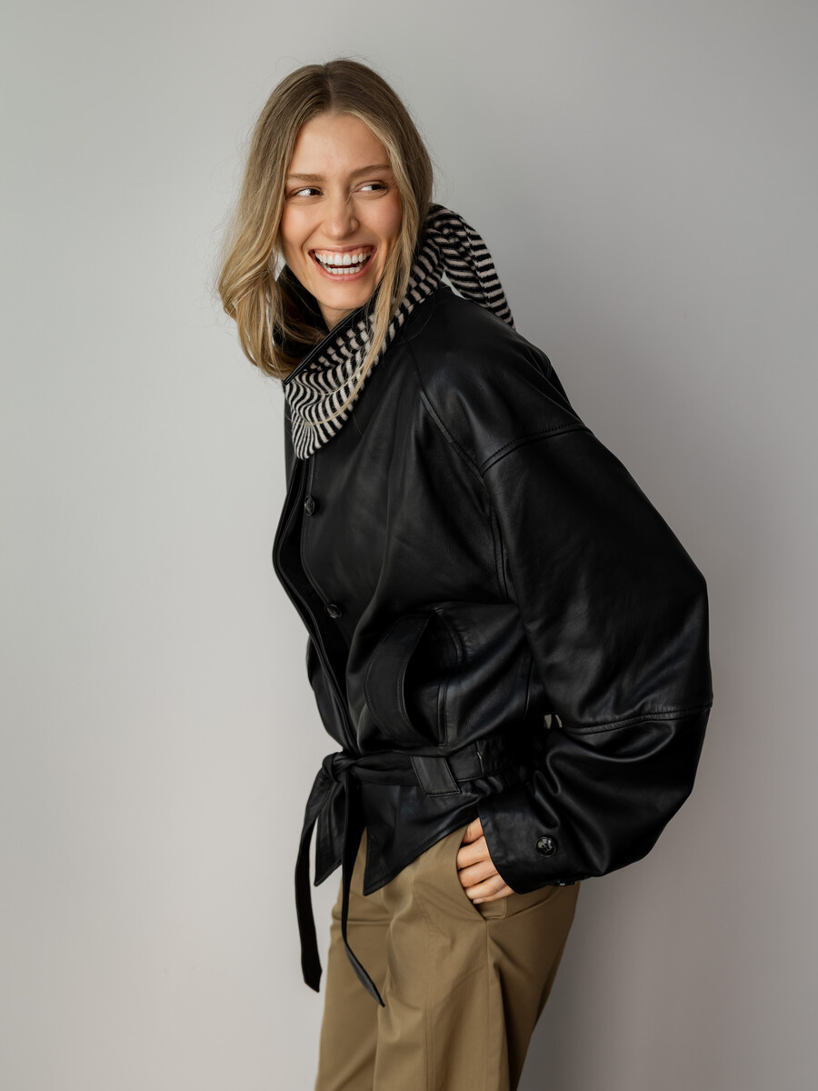 Scarf Triangle Small Solid Black/Oatmeal