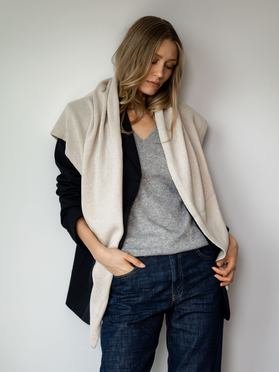 Cosy V-Neck Stone Grey