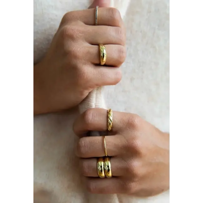 GILDA TWISTED RING Gold