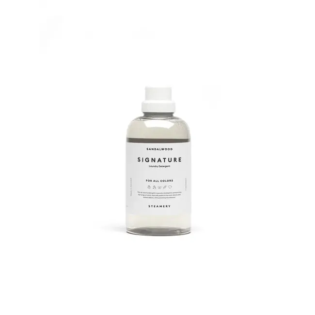 LAUNDRY DETERGENT Signature 750ml