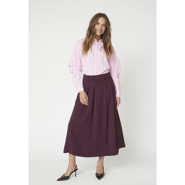 ANYA PLEAT SKIRT Winered