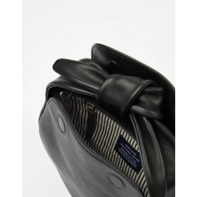 COCO CROISSANT BAG Black