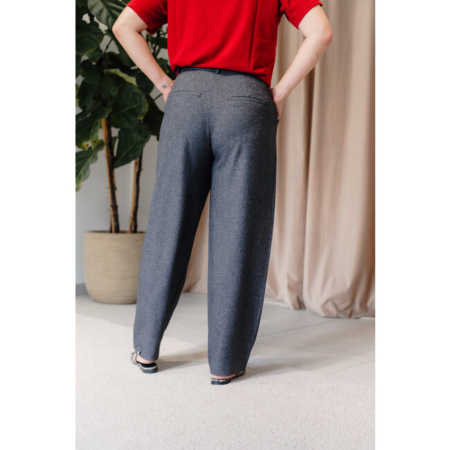 ALMA BARREL PANTS Black Structure