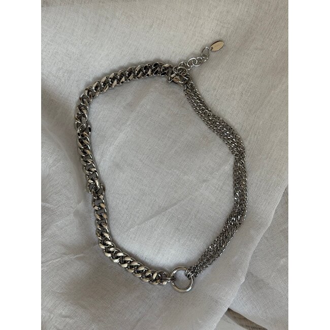 JOELLE NECKLACE Silver