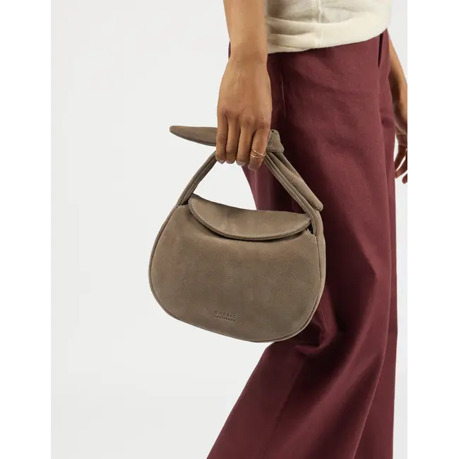 COCO CROISSANT BAG Clay Suède