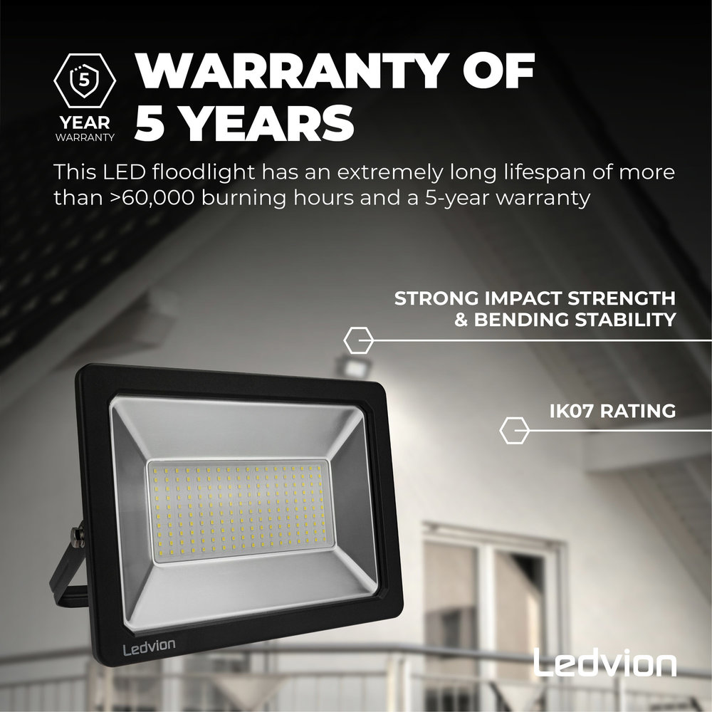 Ledvion LED Breedstraler 150W – 18000 Lumen – 6500K - Quick Connector - 5 Jaar garantie Ledvion LED Breedstraler 150W – 18000 Lumen – 6500K - Quick Connector - 5 Jaar garantie