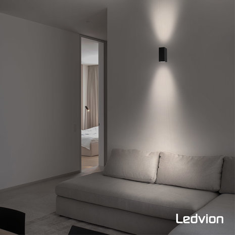 Ledvion Wandlamp Buiten - Cube Zwart - 2 Zijdig Ledvion Wandlamp Buiten - Cube Zwart - 2 Zijdig