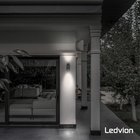 Ledvion Wandlamp Buiten - Rond Antraciet - 2 Zijdig Ledvion Wandlamp Buiten - Rond Antraciet - 2 Zijdig