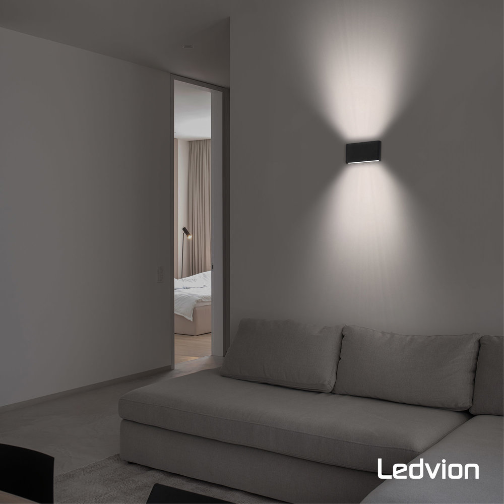 Ledvion LED Wandlamp Buiten Mira M Zwart - 3000K - 12W - IP54 Ledvion LED Wandlamp Buiten Mira M Zwart - 3000K - 12W - IP54