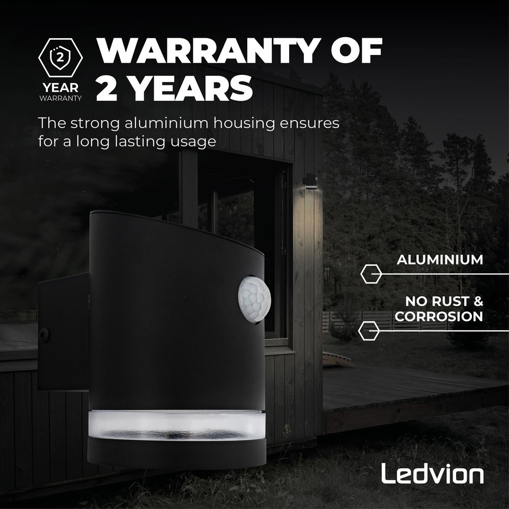 Ledvion Solar Wandlamp Met Sensor Elara - 3000K - 150 Lumen - Zwart Ledvion Solar Wandlamp Met Sensor Elara - 3000K - 150 Lumen - Zwart