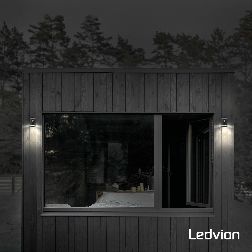 Ledvion Solar Wandlamp Met Sensor Elara - 3000K - 150 Lumen - Zwart Ledvion Solar Wandlamp Met Sensor Elara - 3000K - 150 Lumen - Zwart