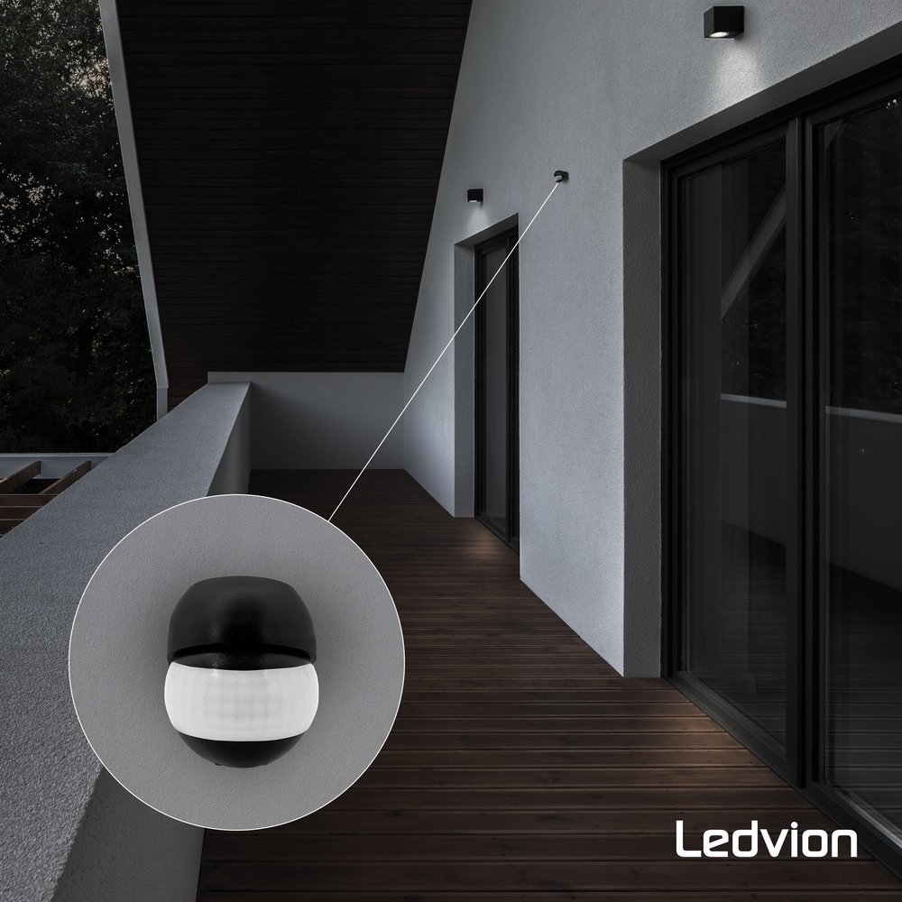 Ledvion Zwarte Opbouw Bewegingssensor 180° Met Schemerschakelaar 12M Bereik Max. 400W Ledvion Zwarte Opbouw Bewegingssensor 180° Met Schemerschakelaar 12M Bereik Max. 400W