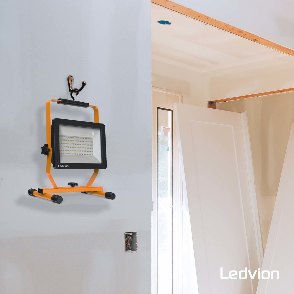 Ledvion Osram LED Bouwlamp 100W - 120lm/W - 12000 Lumen - 6500K Ledvion Osram LED Bouwlamp 100W - 120lm/W - 12000 Lumen - 6500K