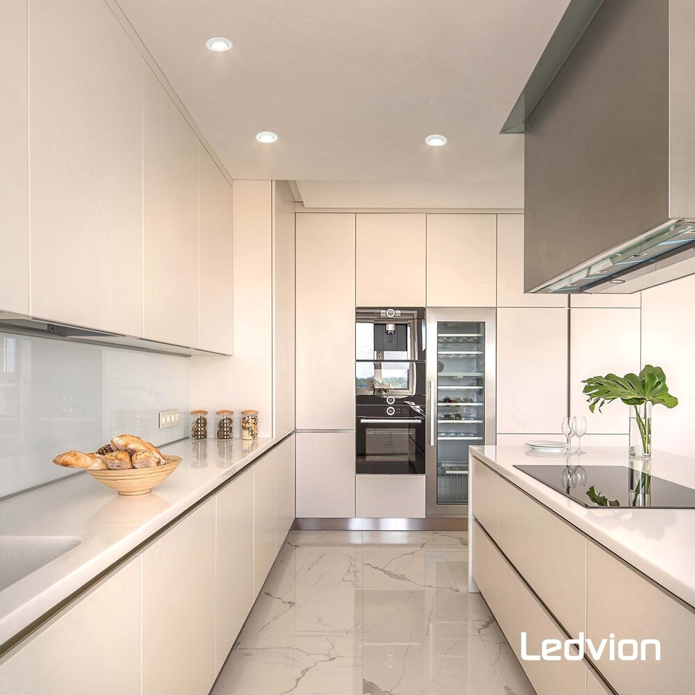 Ledvion Dimbare LED Inbouwspot Wit - IP65 - 5W - 2700K - 5 Jaar Garantie - Geschikt voor de Badkamer Ledvion Dimbare LED Inbouwspot Wit - IP65 - 5W - 2700K - 5 Jaar Garantie - Geschikt voor de Badkamer