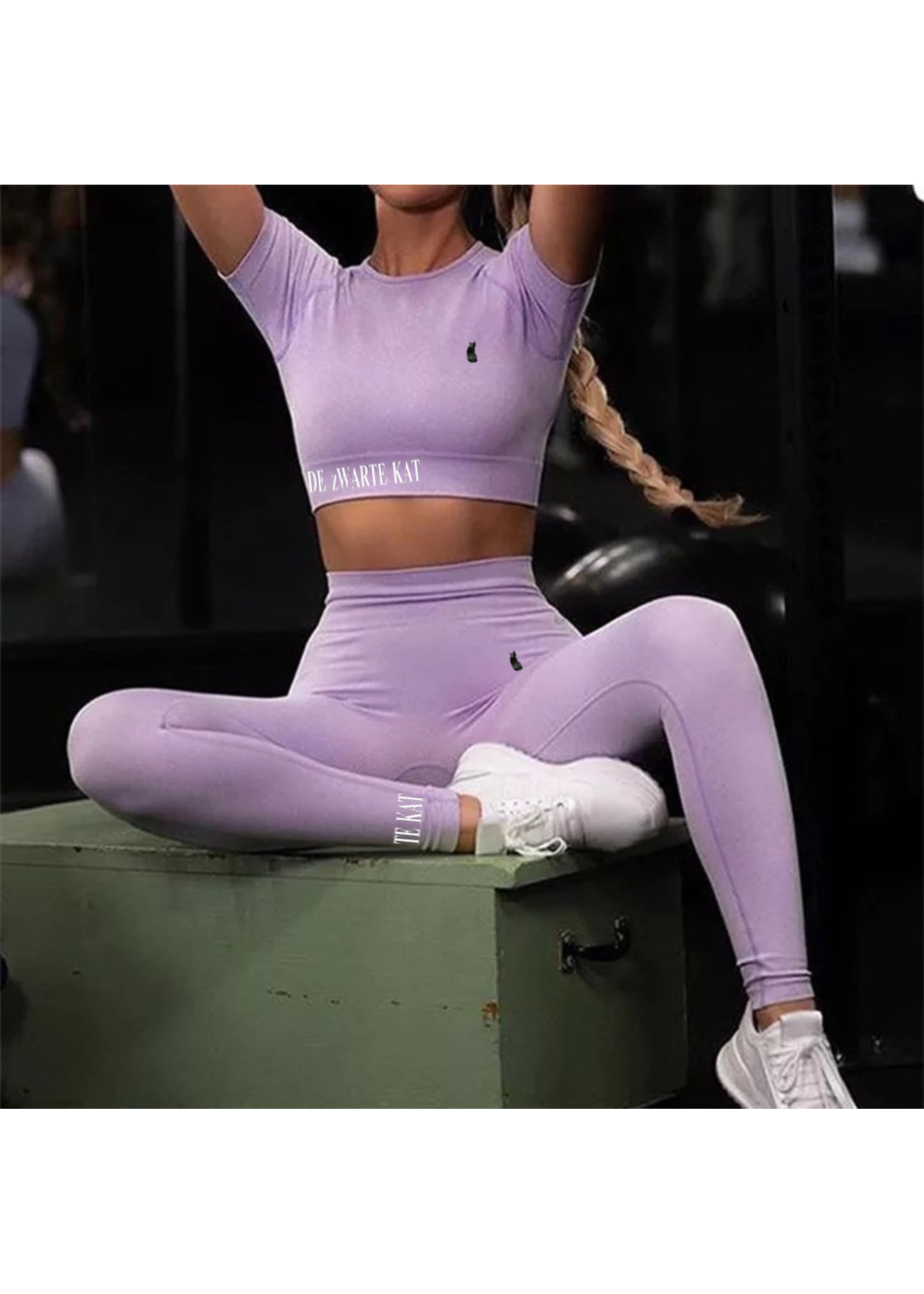 De zwarte kat Set Gym Workout Korte Mouw Broek Ademend Mode Yoga Pak Voor Vrouwen